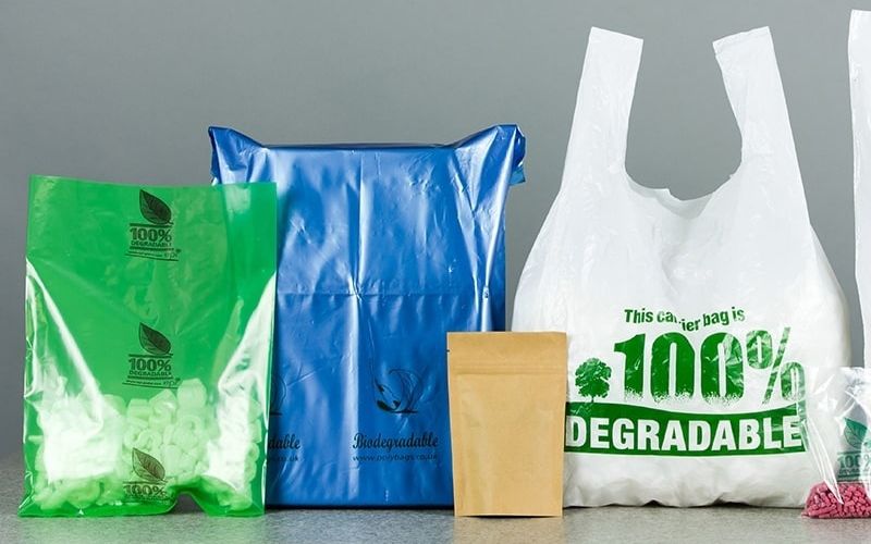 Bioplastics and paper chemicals from tannins
